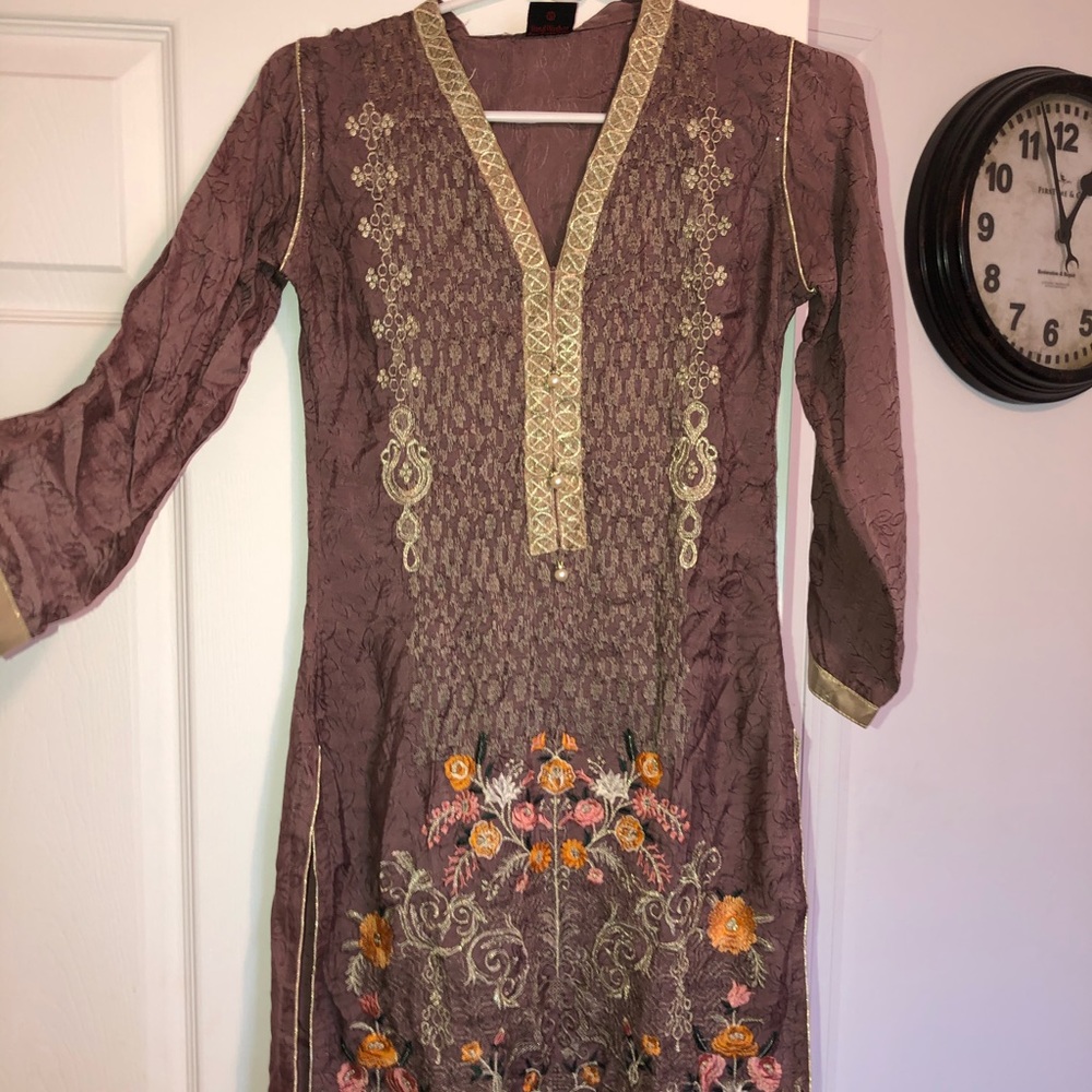 Pakistani Mauve Floral Shalwar Kameez